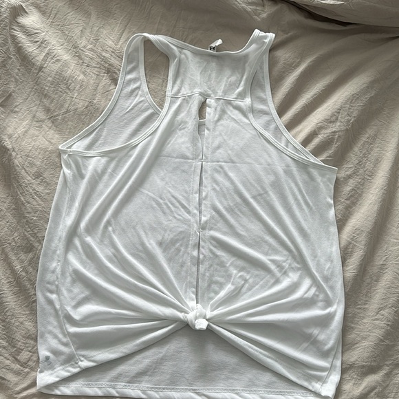 Under Armour Tank - Picture 2 of 4